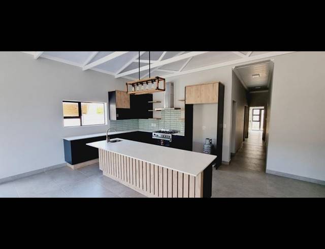 3 BEDROOM HOUSE FOR SALE IN ISLAND VIEW